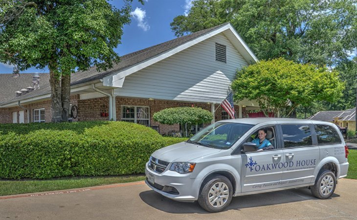 oakwood-house-75672-43682_1