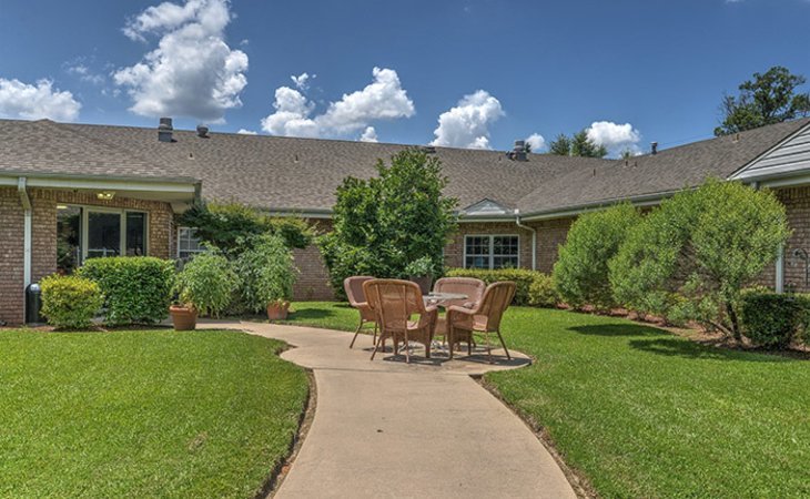 oakwood-house-75672-43682_2