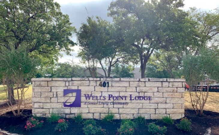 wells-point-lodge-78660