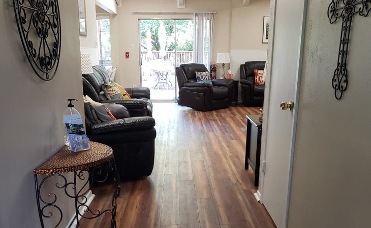 a-touch-of-home-assisted-living-78681