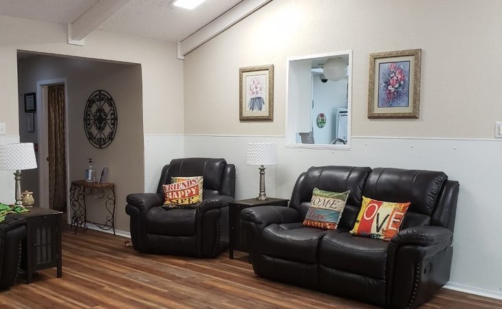 a-touch-of-home-assisted-living-78681-43831_2