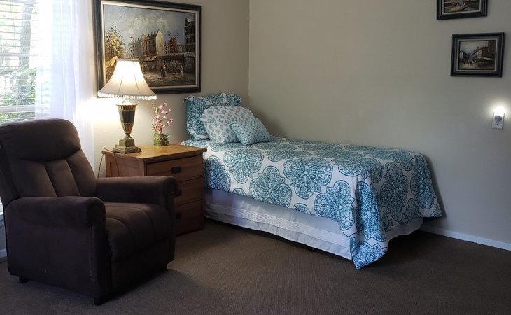 a-touch-of-home-assisted-living-78681-43831_3