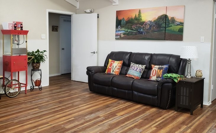 a-touch-of-home-assisted-living-78681-43831_4