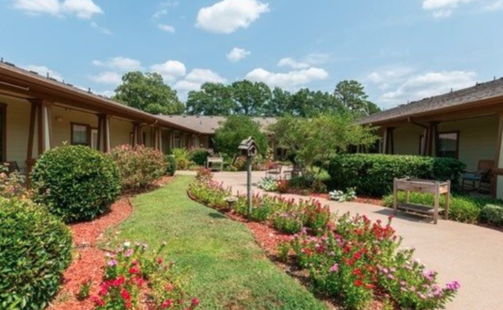 azalea-trails-assisted-living-memory-care-75703-44056_3