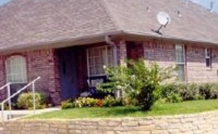windsor-court-senior-living-76086