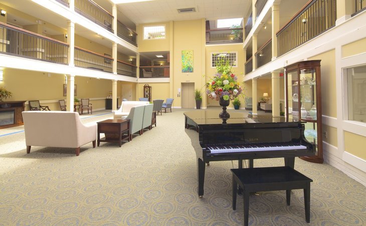 commonwealth-senior-living-at-leigh-hall-23502