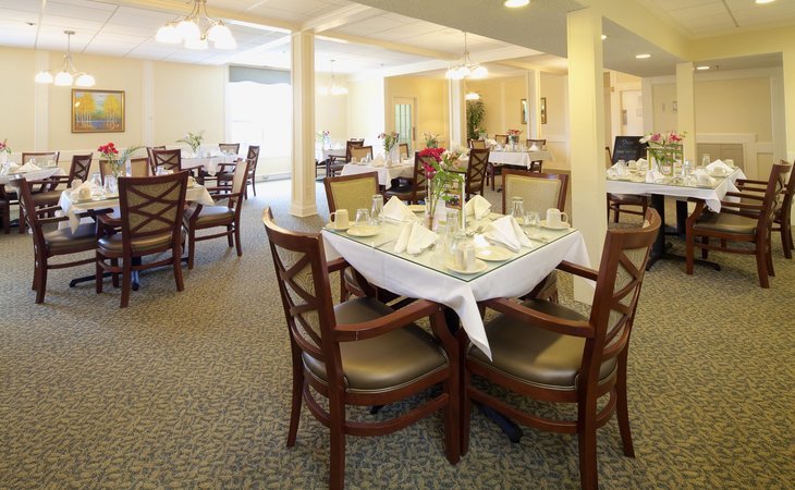 commonwealth-senior-living-at-leigh-hall-23502-44566_2