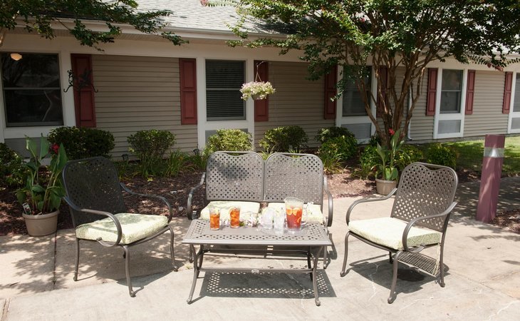 commonwealth-senior-living-at-churchland-house-23703