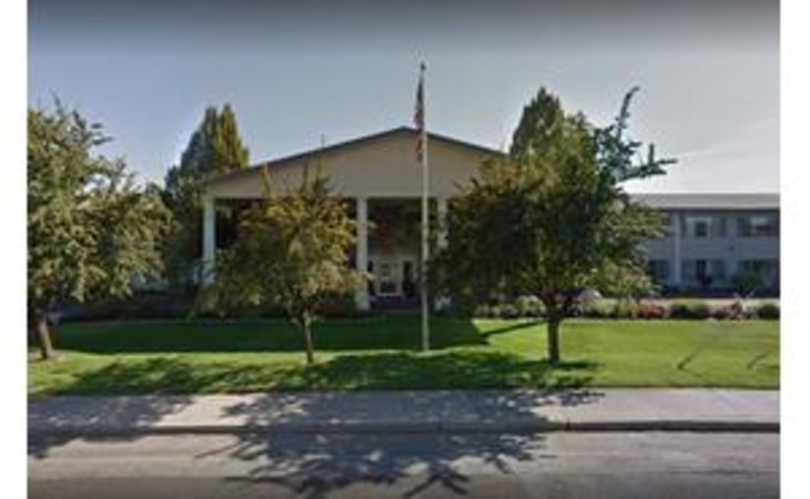 royal-park-retirement-center-lyons-court-99208-45084_2