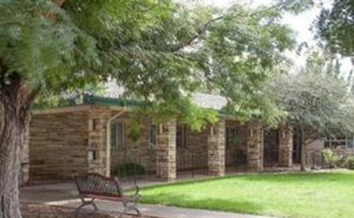 golden-peaks-care-and-rehabilitation-center-80524-5171_2