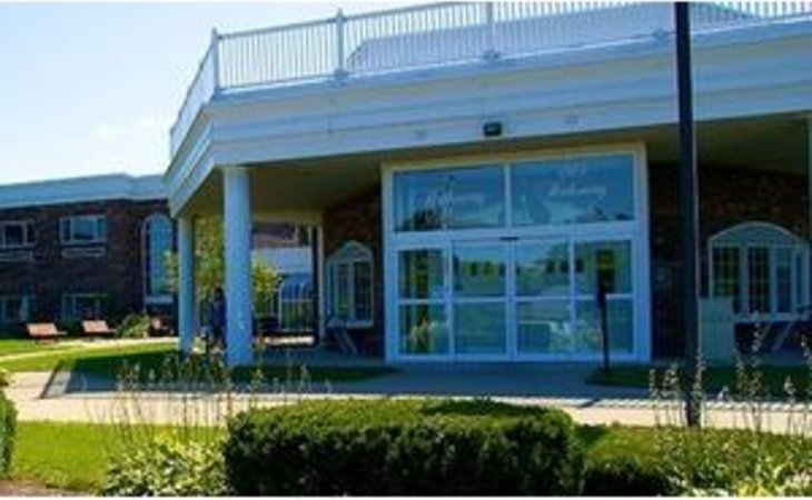hathaway-manor-extended-care-02740