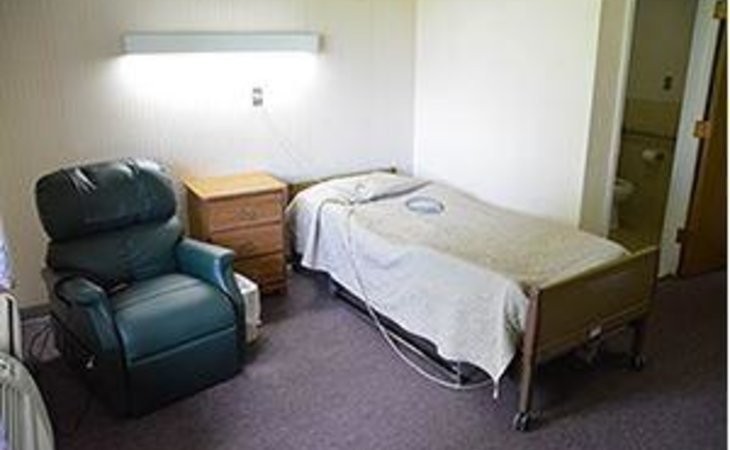 vista-woods-care-center-52501-5513_5
