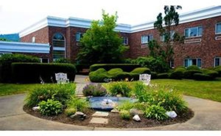 charlene-manor-extended-care-facility-01301