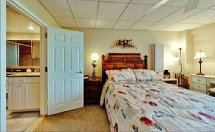 bay-village-of-sarasota-34231-587_15