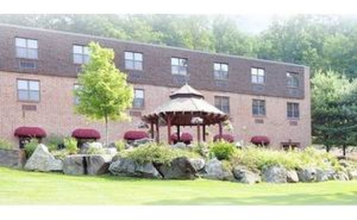 salem-hills-rehabilitation-and-nursing-center-10578-6830_9