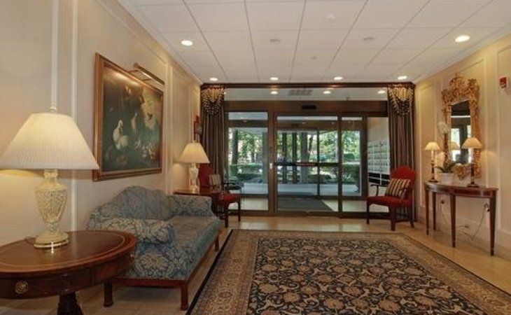 ten-twenty-grove-60201