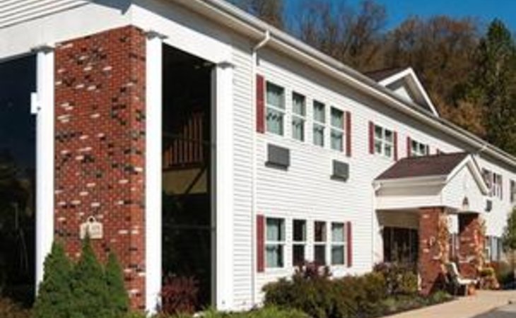 country-club-retirement-center-bellaire-43906-8358_3