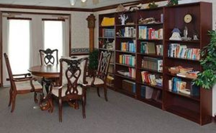 country-club-retirement-center-bellaire-43906-8358_8