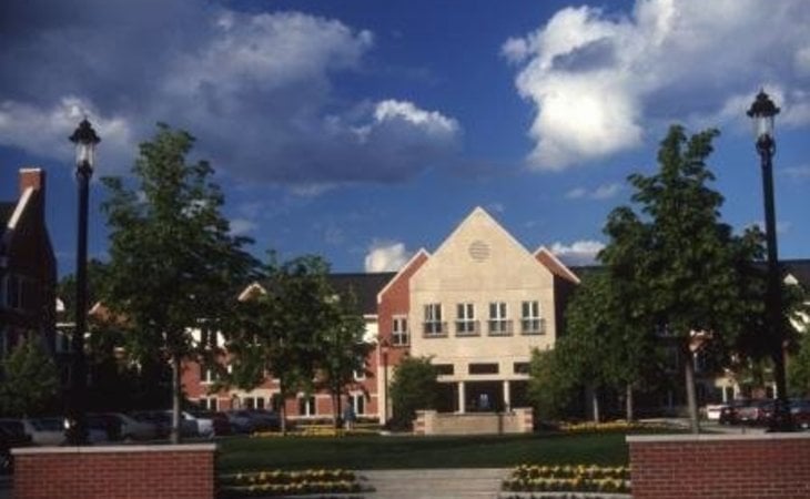 lake-forest-place-60045