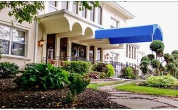 sterling-health-care-and-rehab-center-19063-9435_3