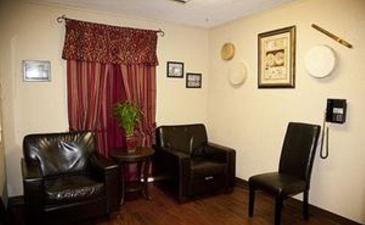 valley-view-health-care-center-81212
