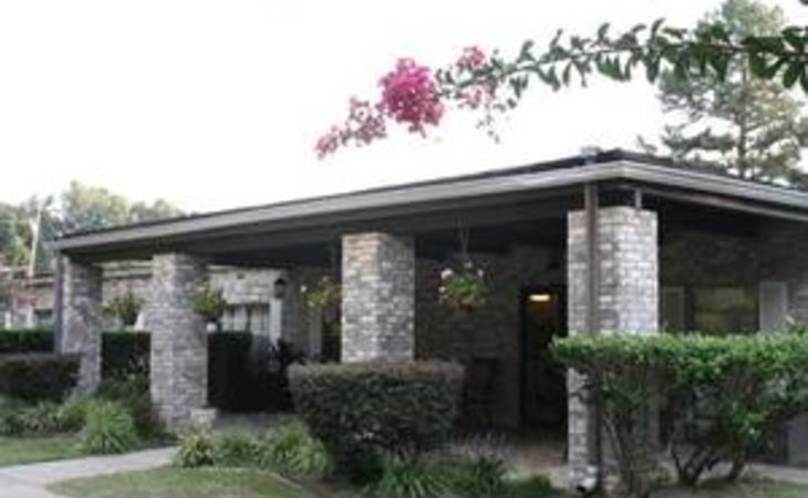 longmeadow-nursing-center-malvern-72104