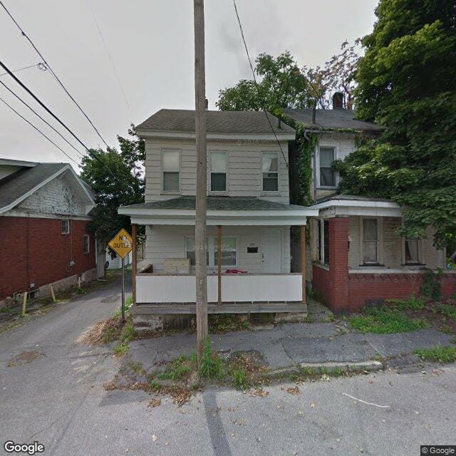 109 S 16th St