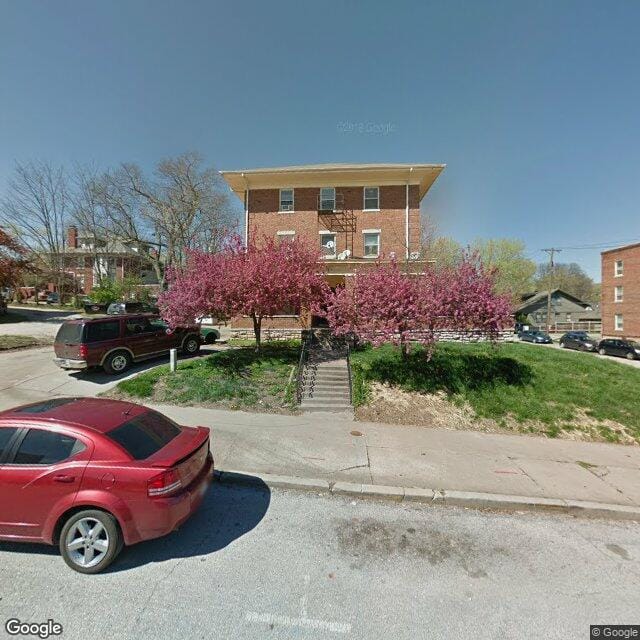 112 E Franklin St