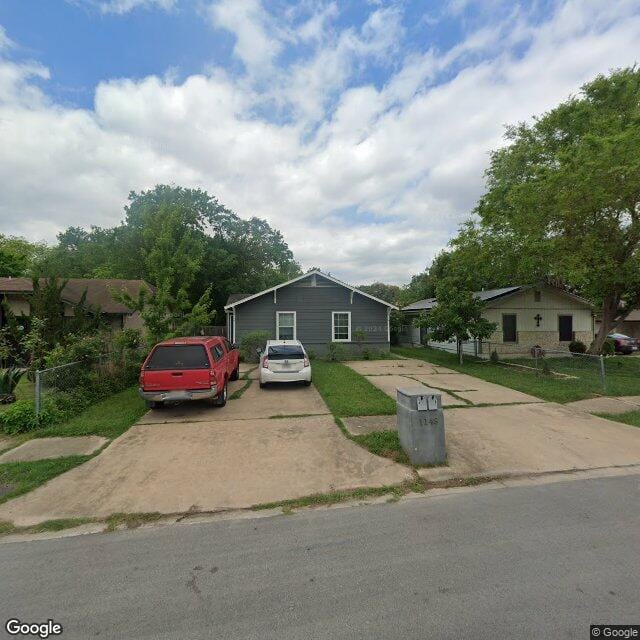 1148 Brookswood Ave
