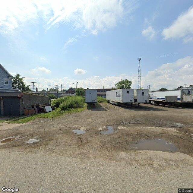 1211 W 17th St