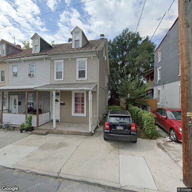 124 Balm St