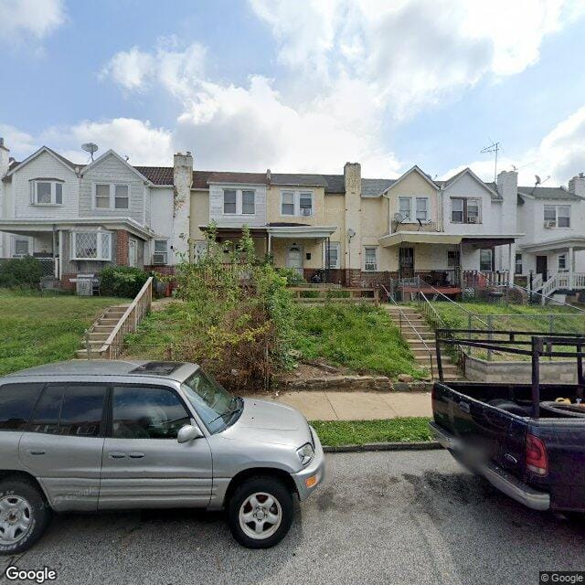 127 Whitely Ter