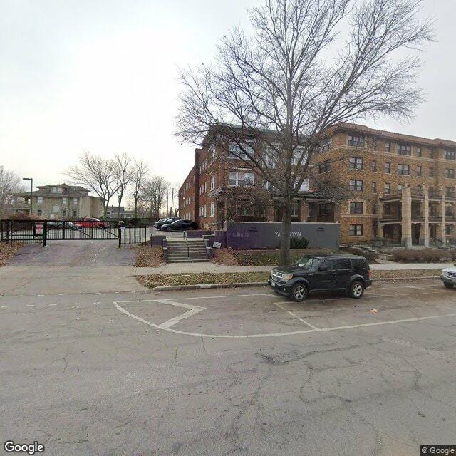 1305 E Armour Blvd