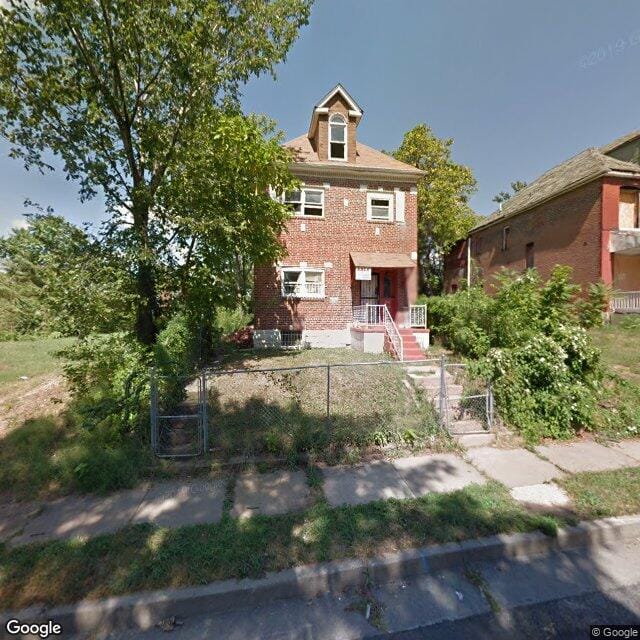 1309 Blackstone Ave
