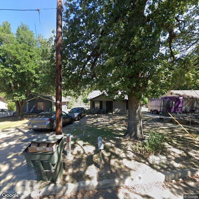 1328 Rho St