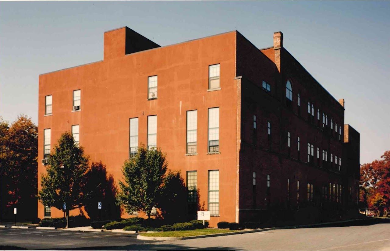 133 Lake Ave