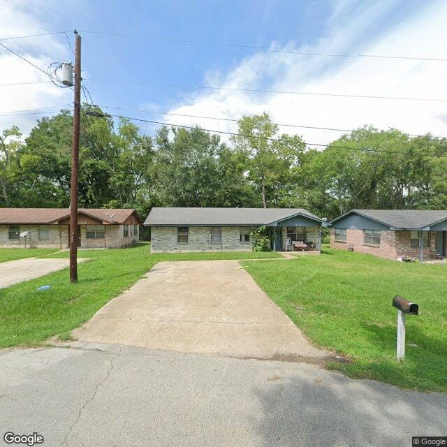 1403 Briarwood Dr