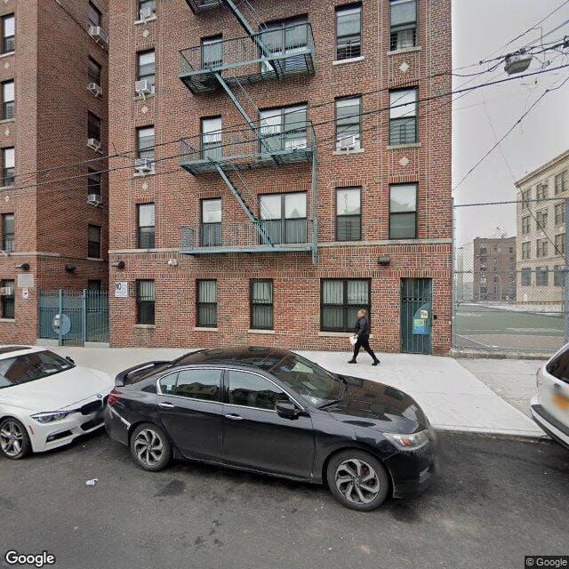 1437 Shakespeare Ave