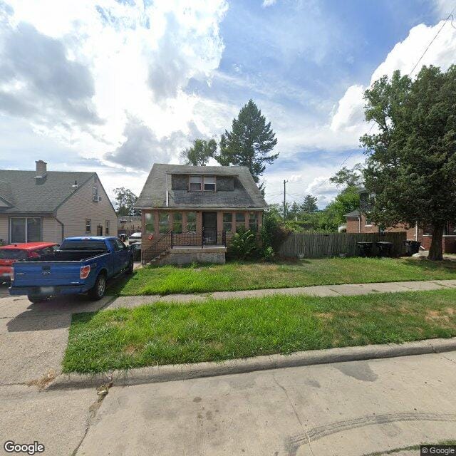 14915 Hartwell St