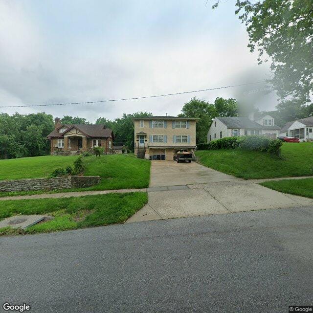 1849 E 75th Ter