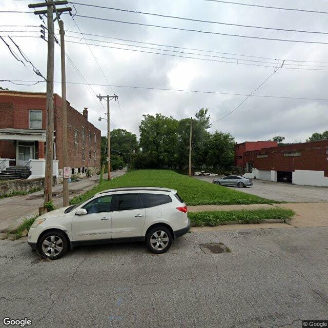 1927 Marcus Ave