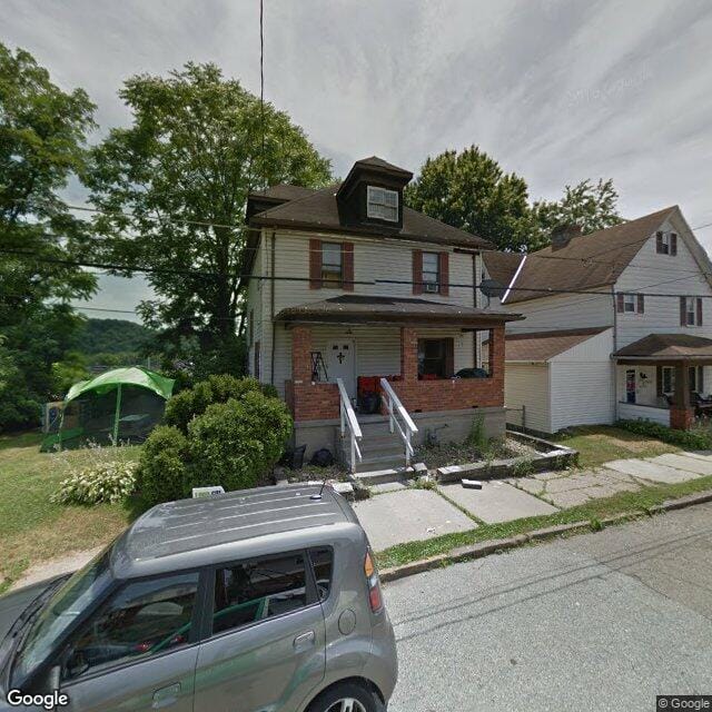 210 E Eighth Ave