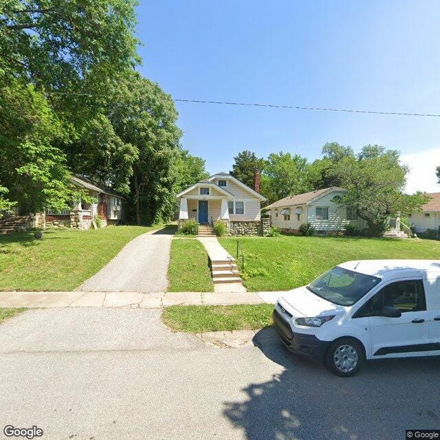 2114 E 70th Ter