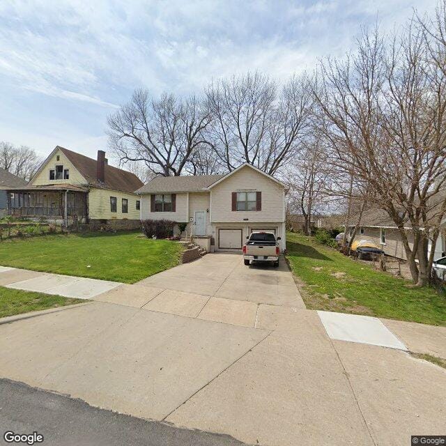 2204 Cleveland Ave