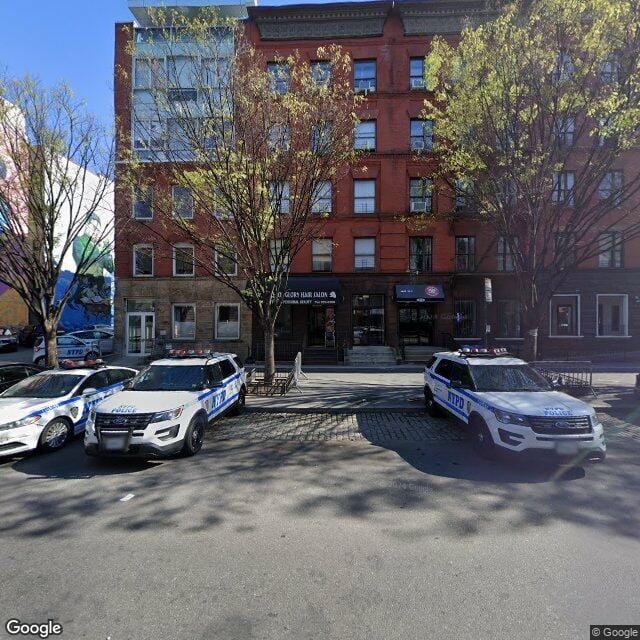 221 W 135th St