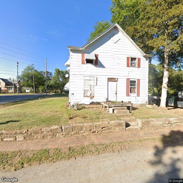 223 W Gravel St