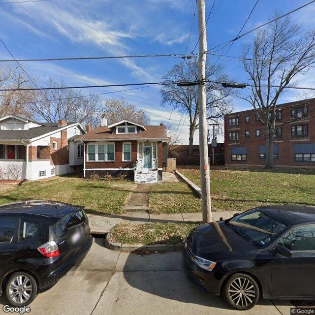 2270 Yale Ave