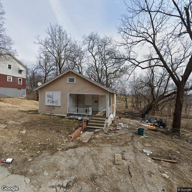 2347 Lawndale Ave