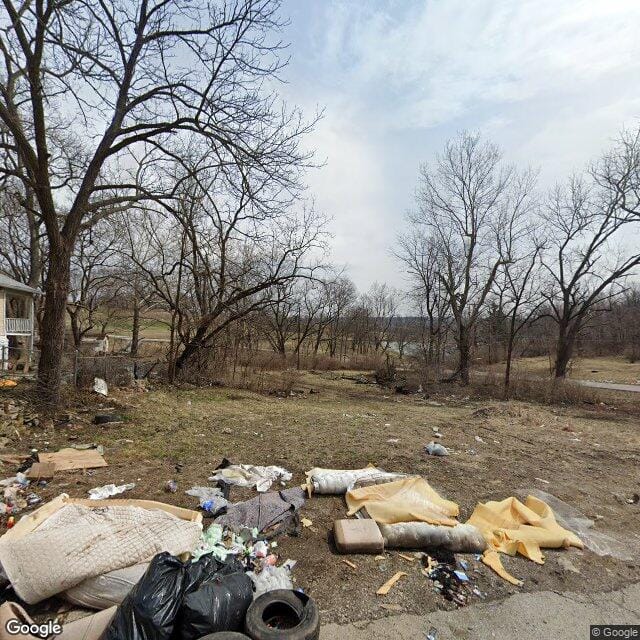 2351 Lawndale Ave