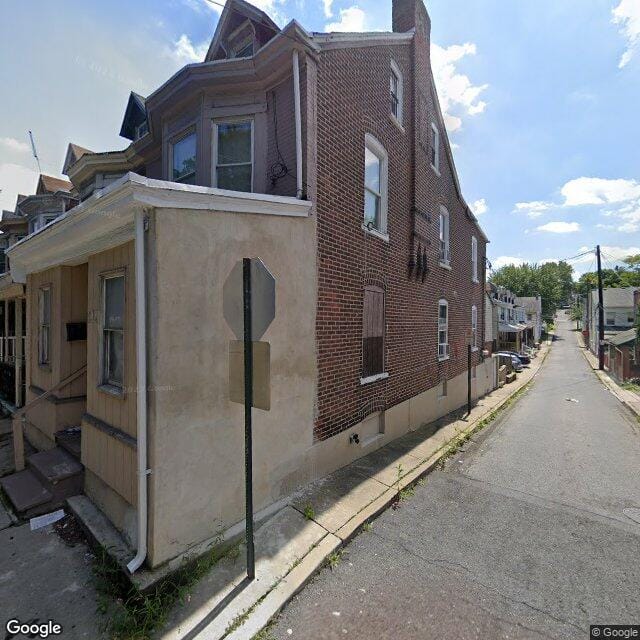 240 E Hamilton St
